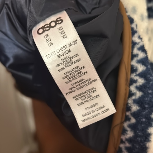 NWT ASOS Hooded Fluffy Vest - Picture 8 of 8